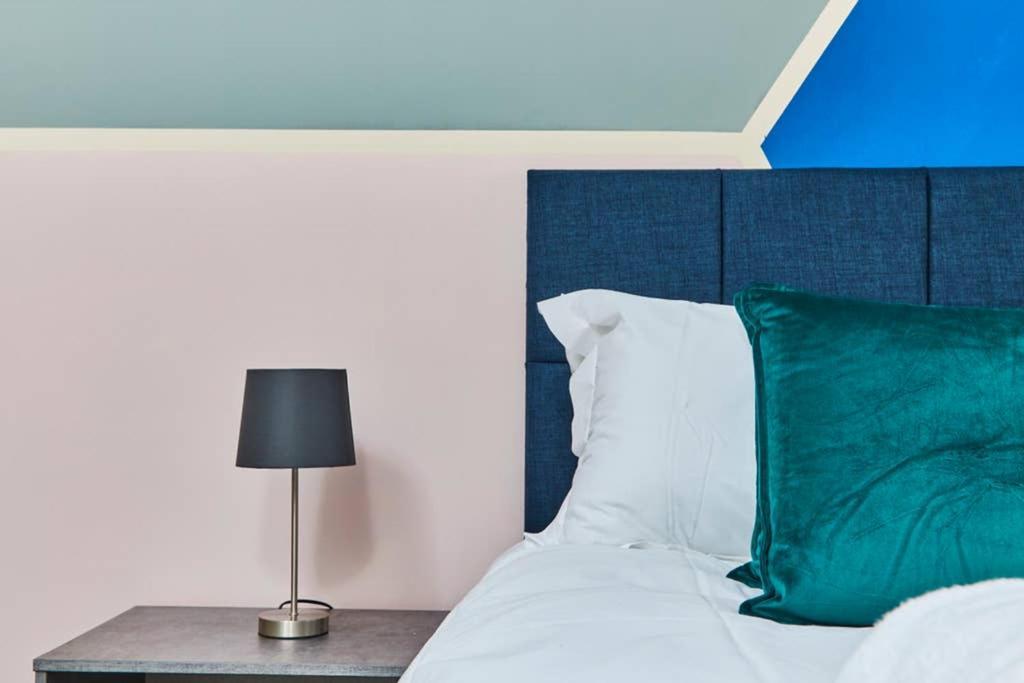 New - The Chique Scandic Cambridge Abode - Parking Esterno foto